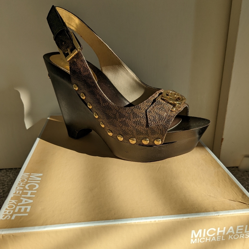 Michael Kors brown charm sling shoes